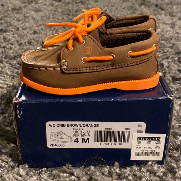 Sperry Boat Shoes - Picture 4 of 6